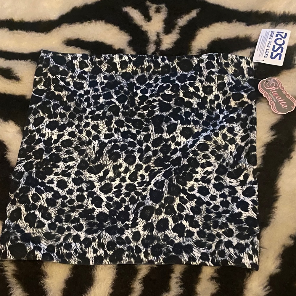 Chic Black and White Leopard tube top🖤🍒